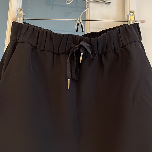 Lululemon black casual skirt - Picture 2 of 5